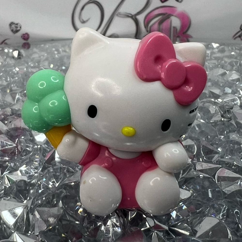 Hello Kitty ice cream 🍦 Pink Bow and Pink Outfit Holding Mint Ice Cream